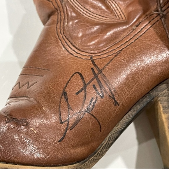 Autographed by Aaron Pritchett Cowboy Boots - Picture 2 of 5